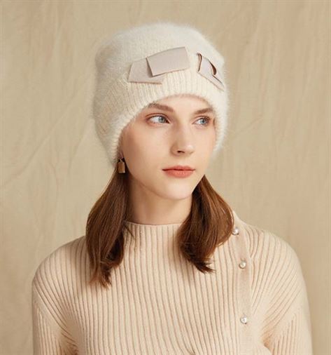 3 Best Designer Beanie Hats For Women In 2022