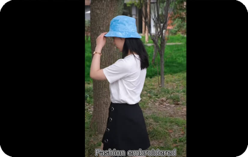 Vídeo de exibição de tintura de gravata personalizada em todos os chapéus de balde impressos